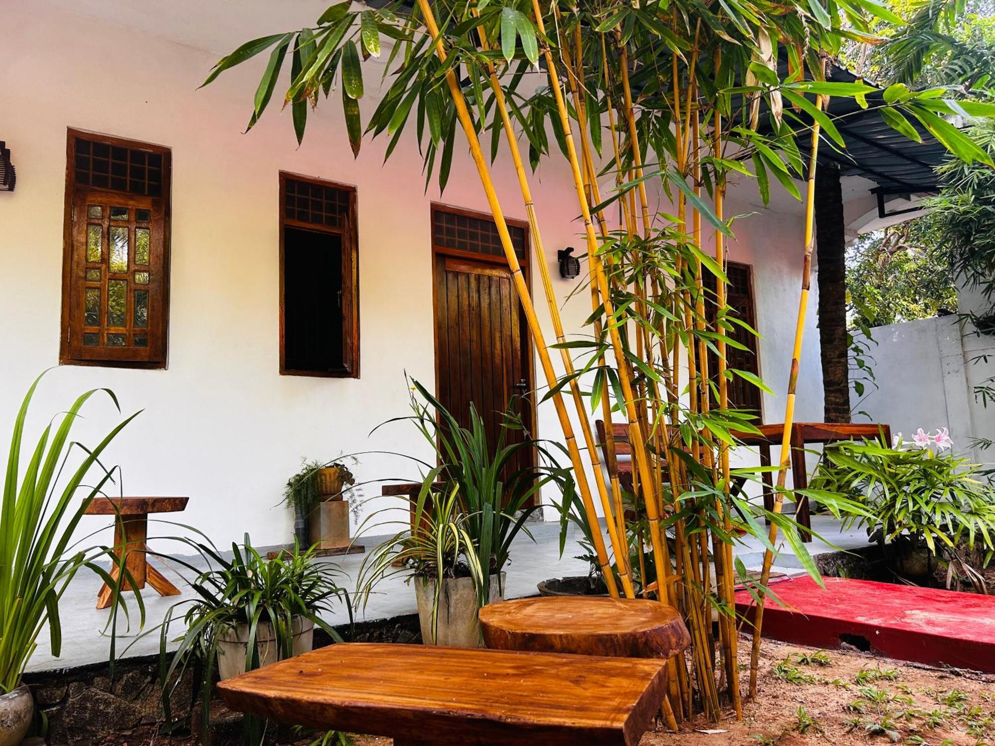 Pearl Bungalow Trincomalee Exterior foto